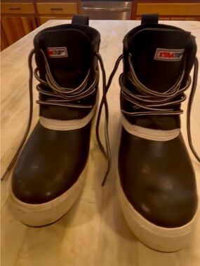 XTRATUF Women's Legacy Lace Waterproof Deck Boots 6" Black